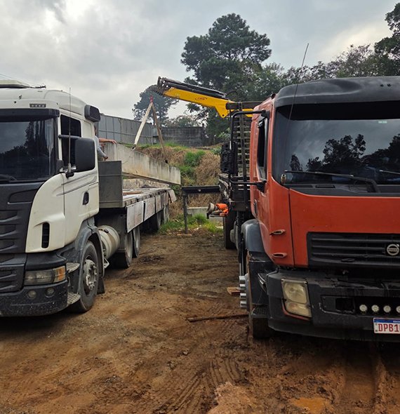 Caminhão Munck e Empilhadeira